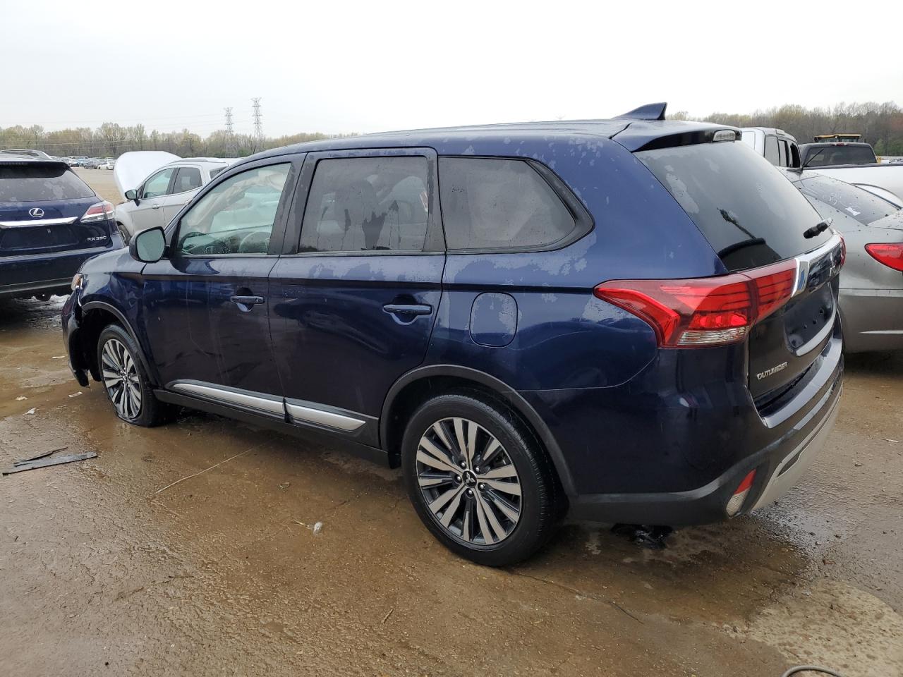 Автомобиль MITSUBISHI OUTLANDER ES 2020 | GrandCar Автомобиль MITSUBISHI OUTLANDER ES 2020 | GrandCar