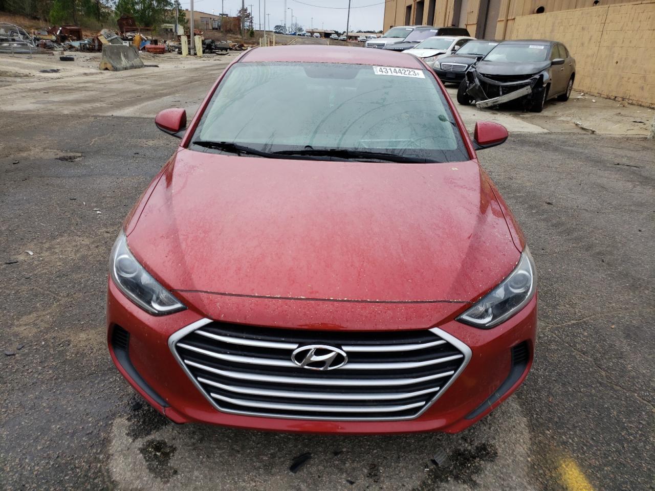 Автомобиль HYUNDAI ELANTRA SE 2017 | GrandCar Автомобиль HYUNDAI ELANTRA SE 2017 | GrandCar