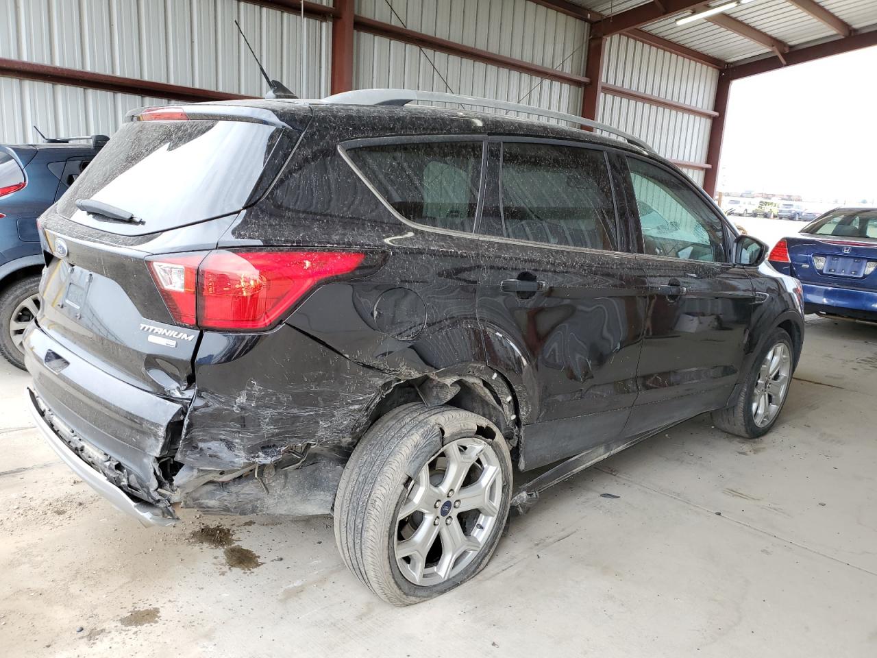 Автомобиль FORD ESCAPE TITANIUM 2019 | GrandCar Автомобиль FORD ESCAPE TITANIUM 2019 | GrandCar