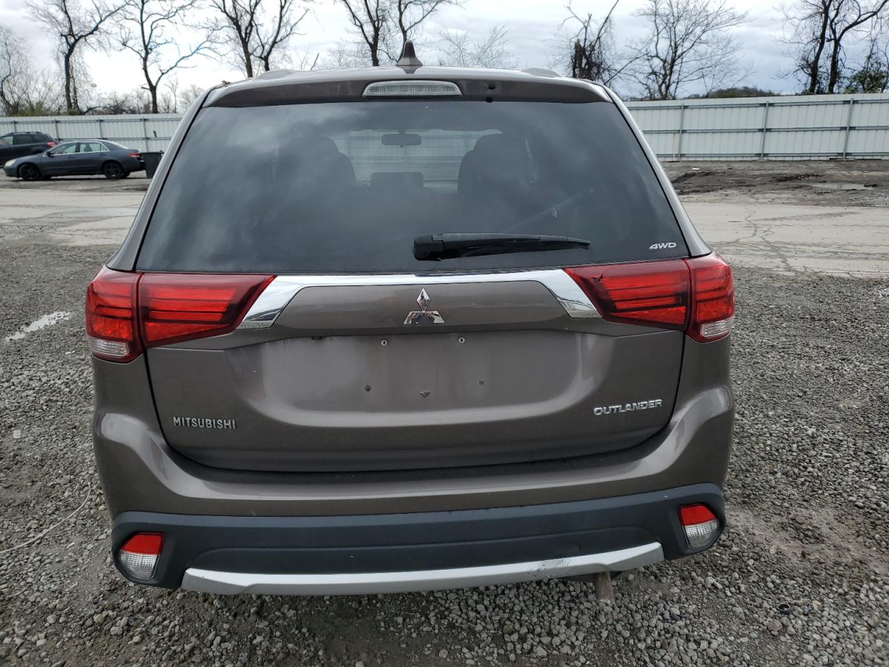 Автомобіль MITSUBISHI OUTLANDER ES 2017 | GrandCar Автомобіль MITSUBISHI OUTLANDER ES 2017 | GrandCar