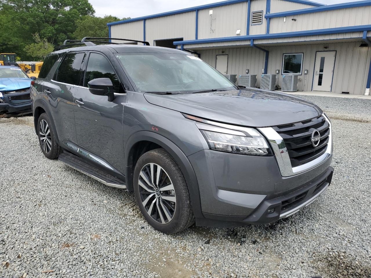 Автомобиль NISSAN PATHFINDER PLATINUM 2023 | GrandCar