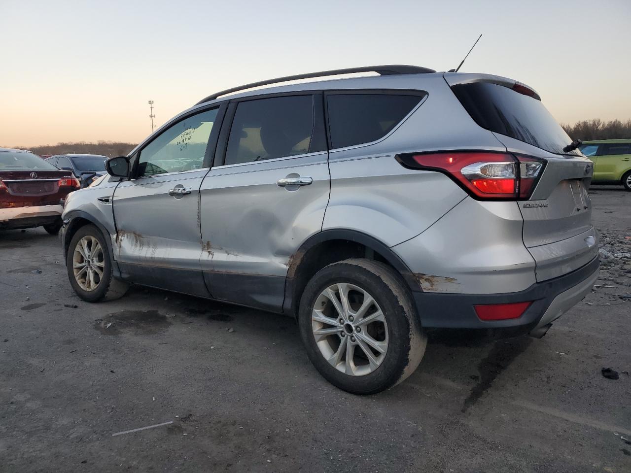 Автомобиль FORD ESCAPE SE 2018 | GrandCar Автомобиль FORD ESCAPE SE 2018 | GrandCar