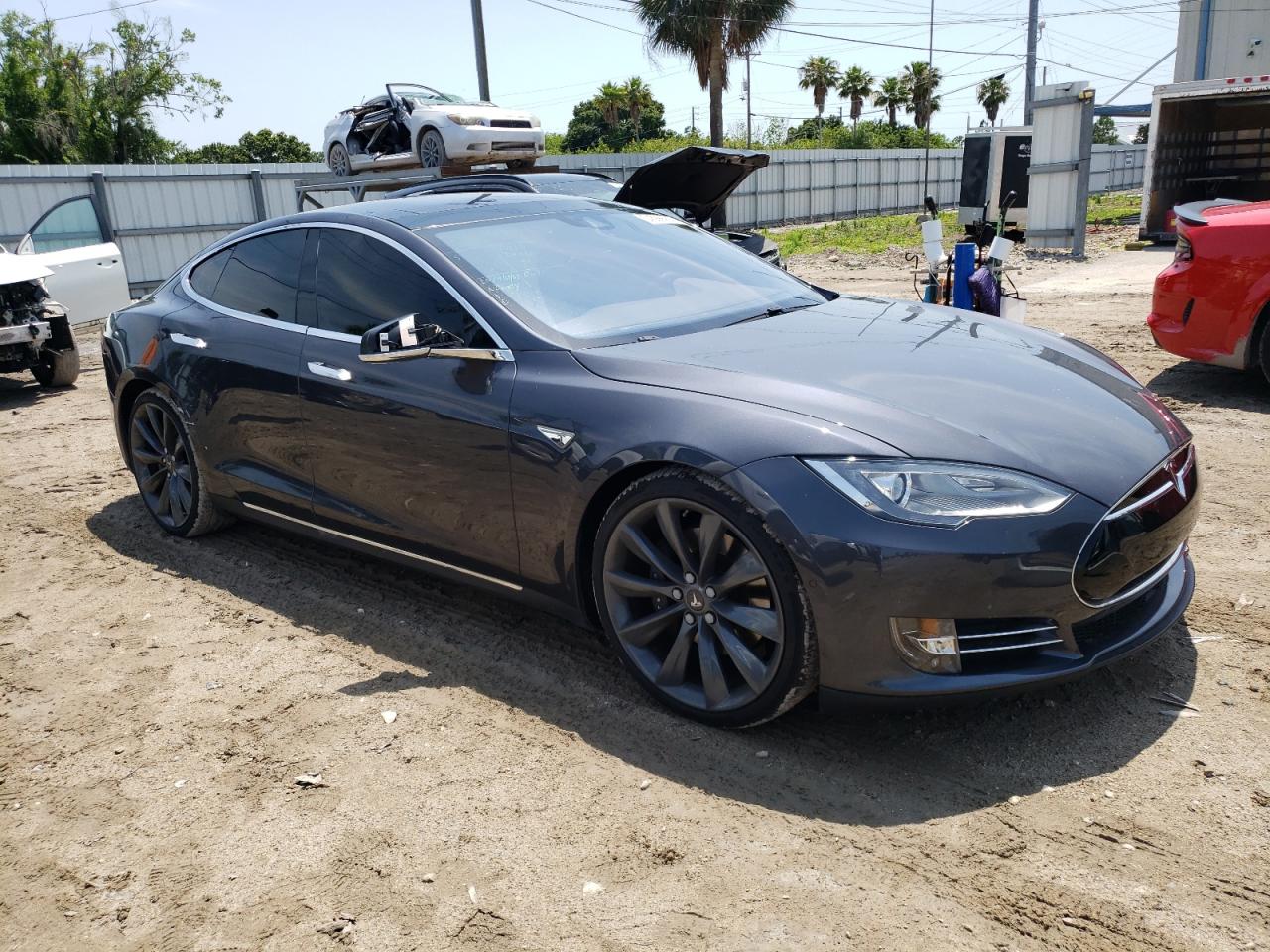 Автомобіль TESLA MODEL S 2015 | GrandCar Автомобіль TESLA MODEL S 2015 | GrandCar