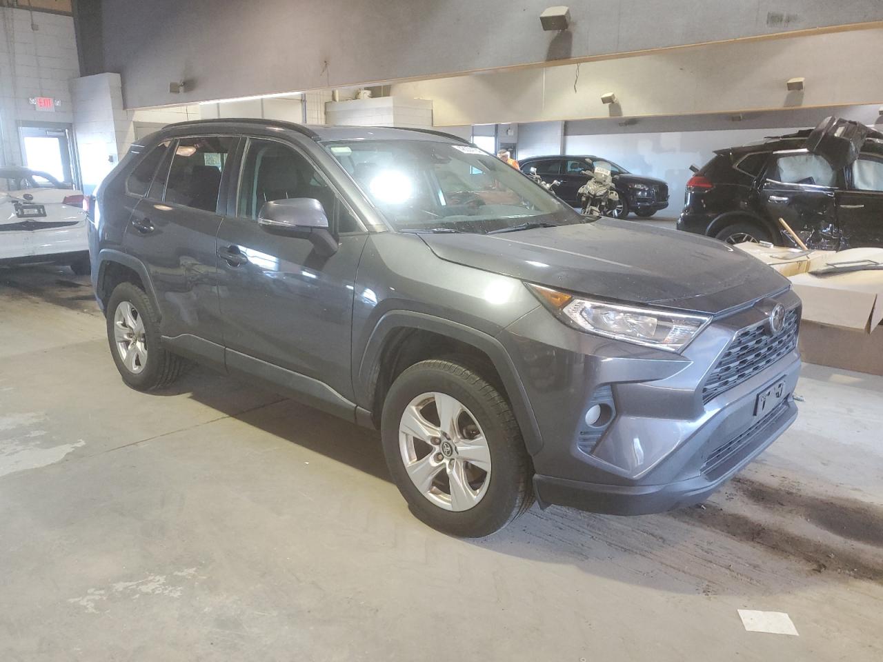 Автомобіль TOYOTA RAV4 XLE 2019 | GrandCar Автомобіль TOYOTA RAV4 XLE 2019 | GrandCar