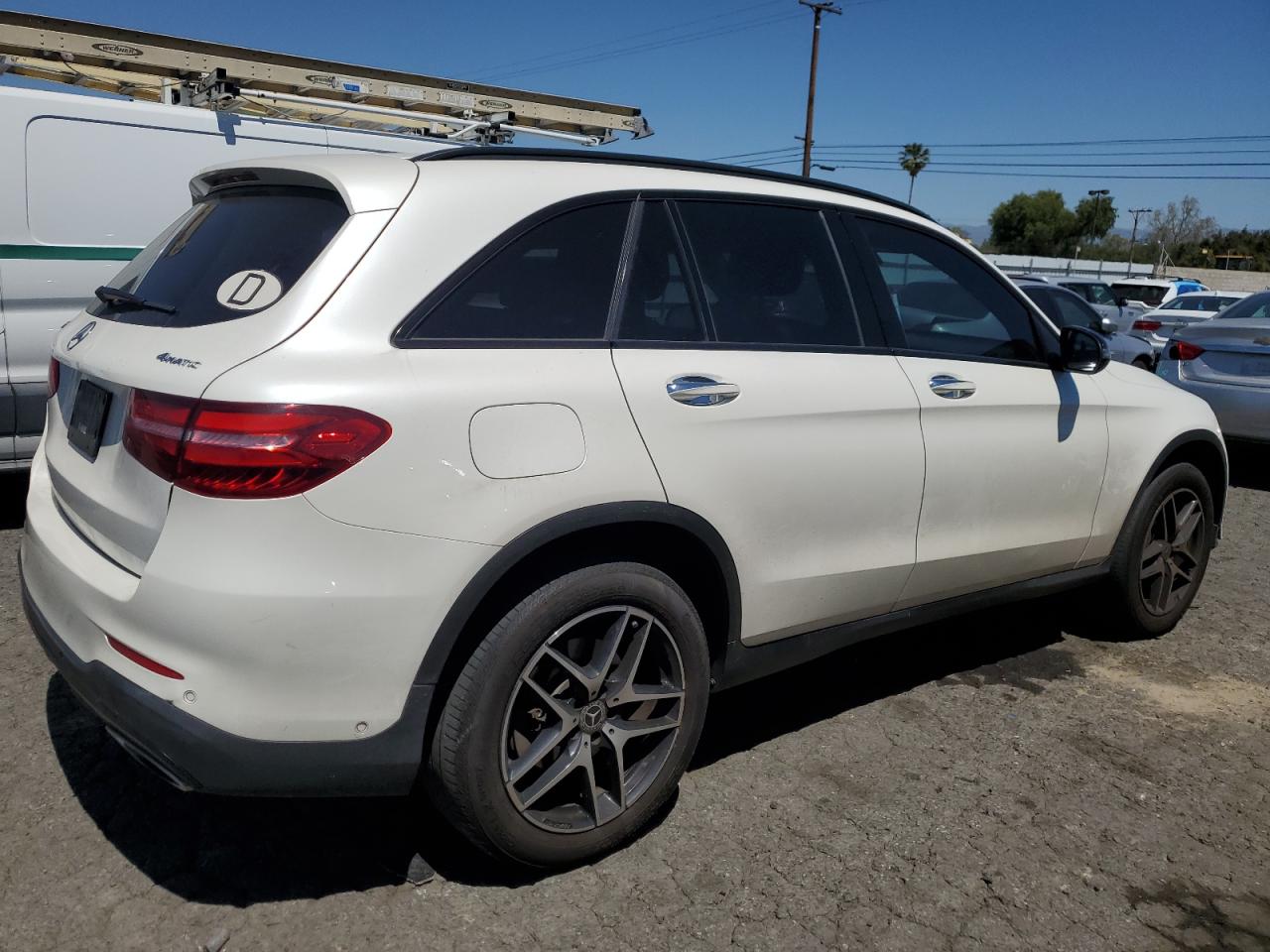 Автомобиль MERCEDES-BENZ GLC 300 4MATIC 2017 | GrandCar Автомобиль MERCEDES-BENZ GLC 300 4MATIC 2017 | GrandCar