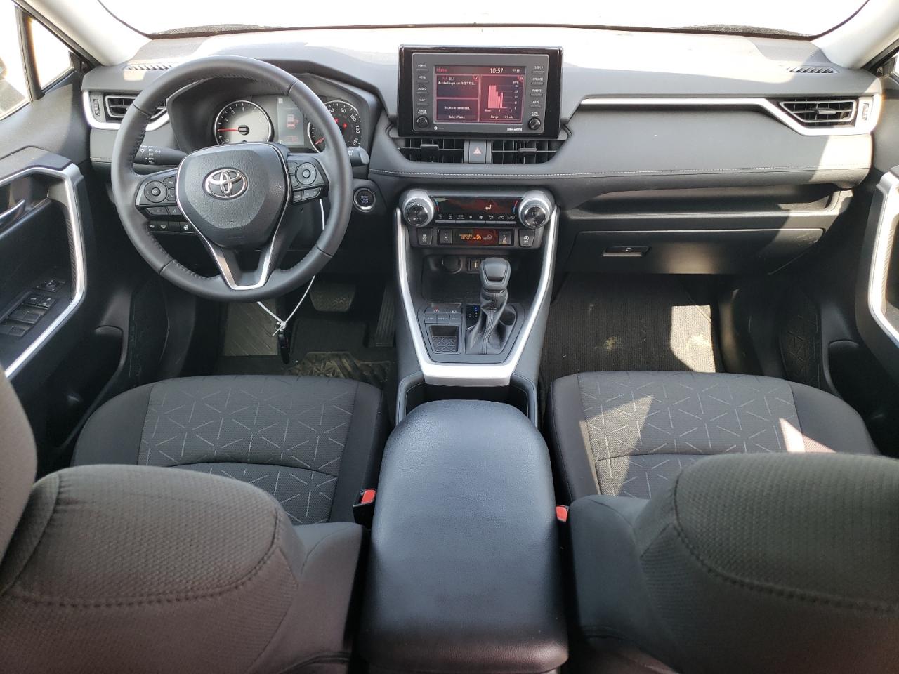Автомобиль TOYOTA RAV4 XLE 2022 | GrandCar Автомобиль TOYOTA RAV4 XLE 2022 | GrandCar