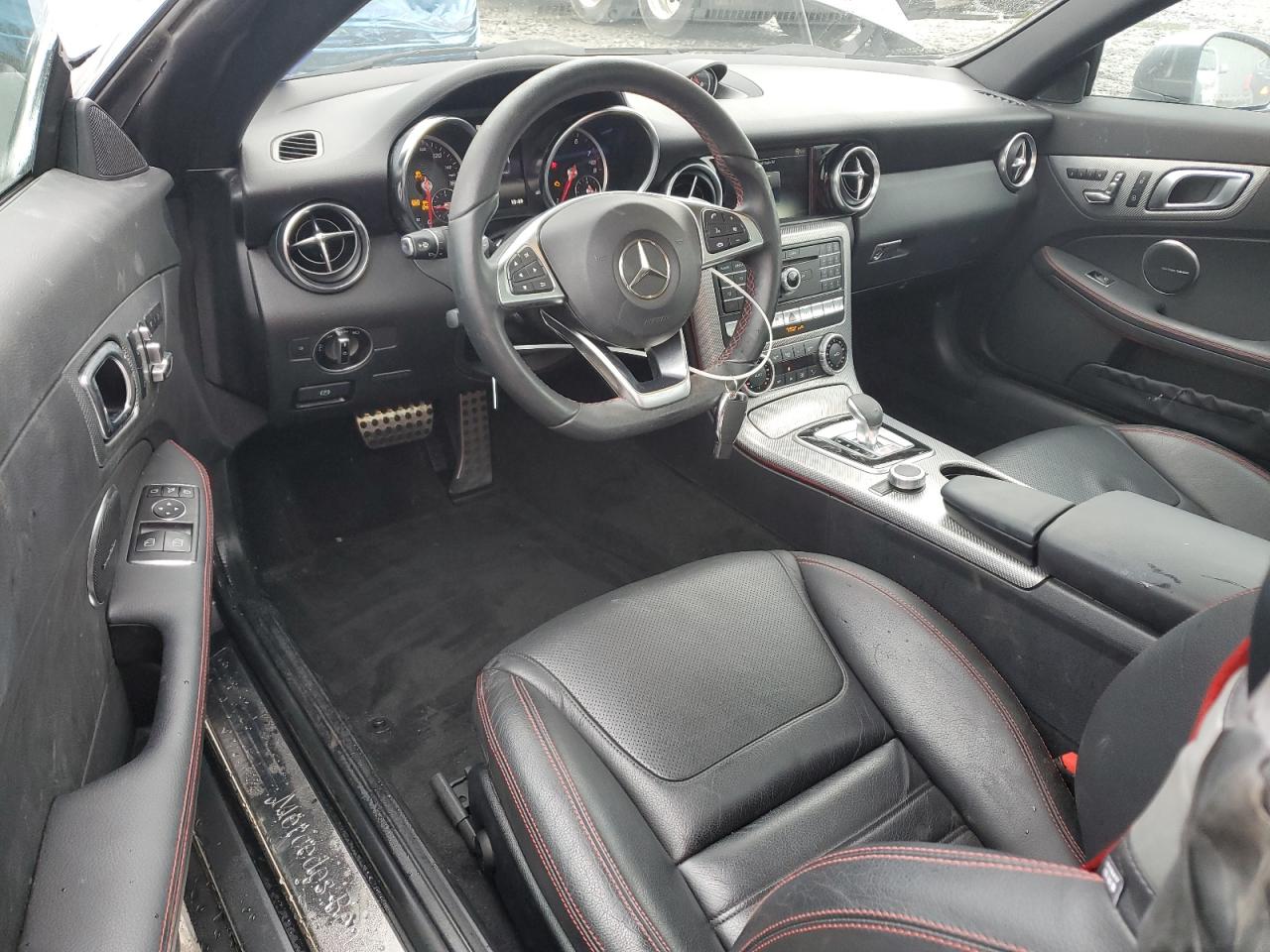 Автомобиль MERCEDES-BENZ SLC 300 2018 | GrandCar Автомобиль MERCEDES-BENZ SLC 300 2018 | GrandCar