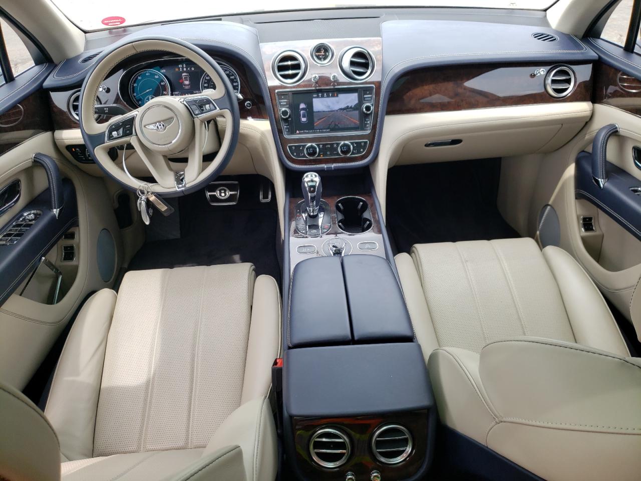 Автомобиль BENTLEY BENTAYGA 2018 | GrandCar Автомобиль BENTLEY BENTAYGA 2018 | GrandCar