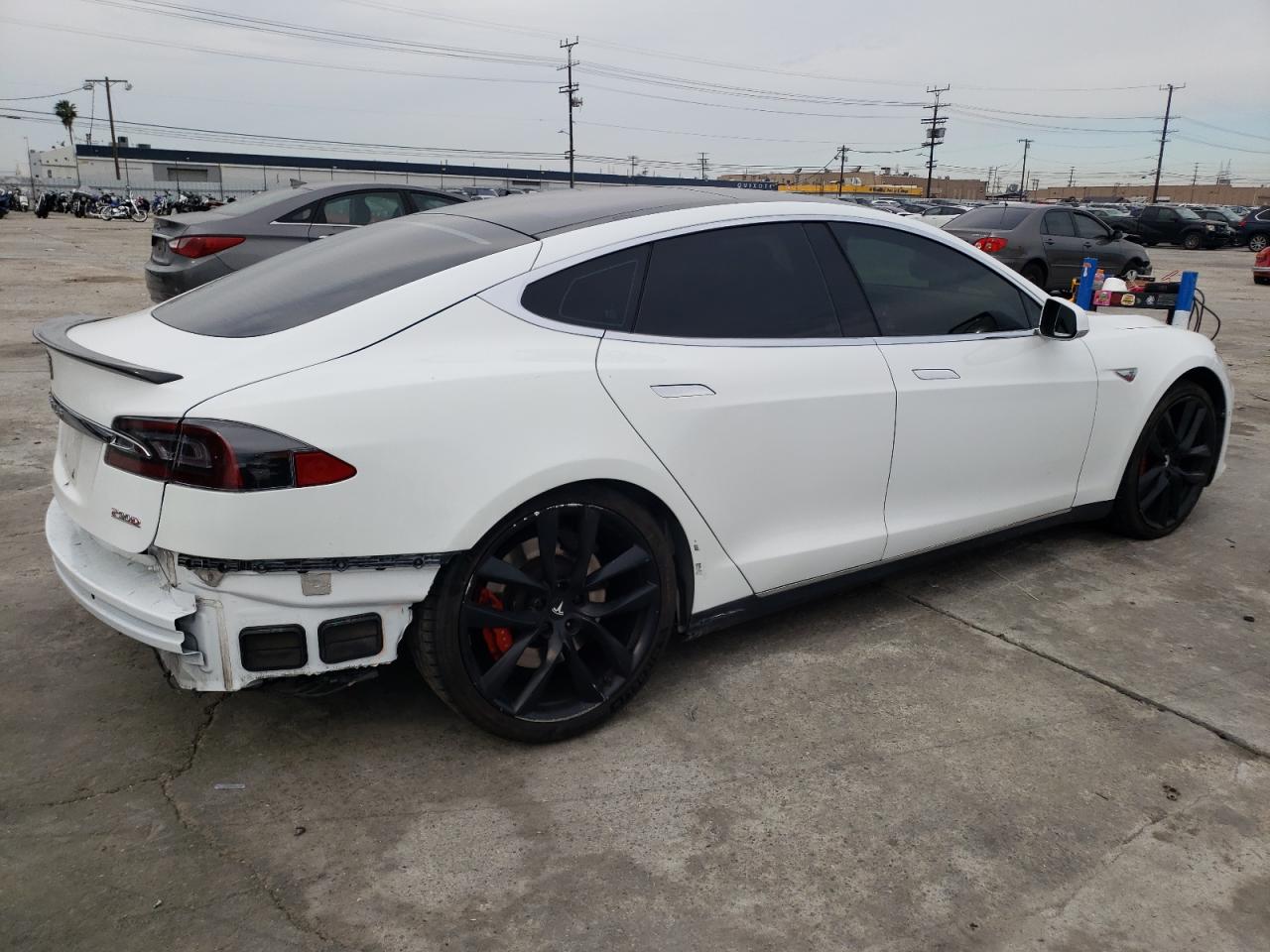 Автомобиль TESLA MODEL S 2015 | GrandCar Автомобиль TESLA MODEL S 2015 | GrandCar