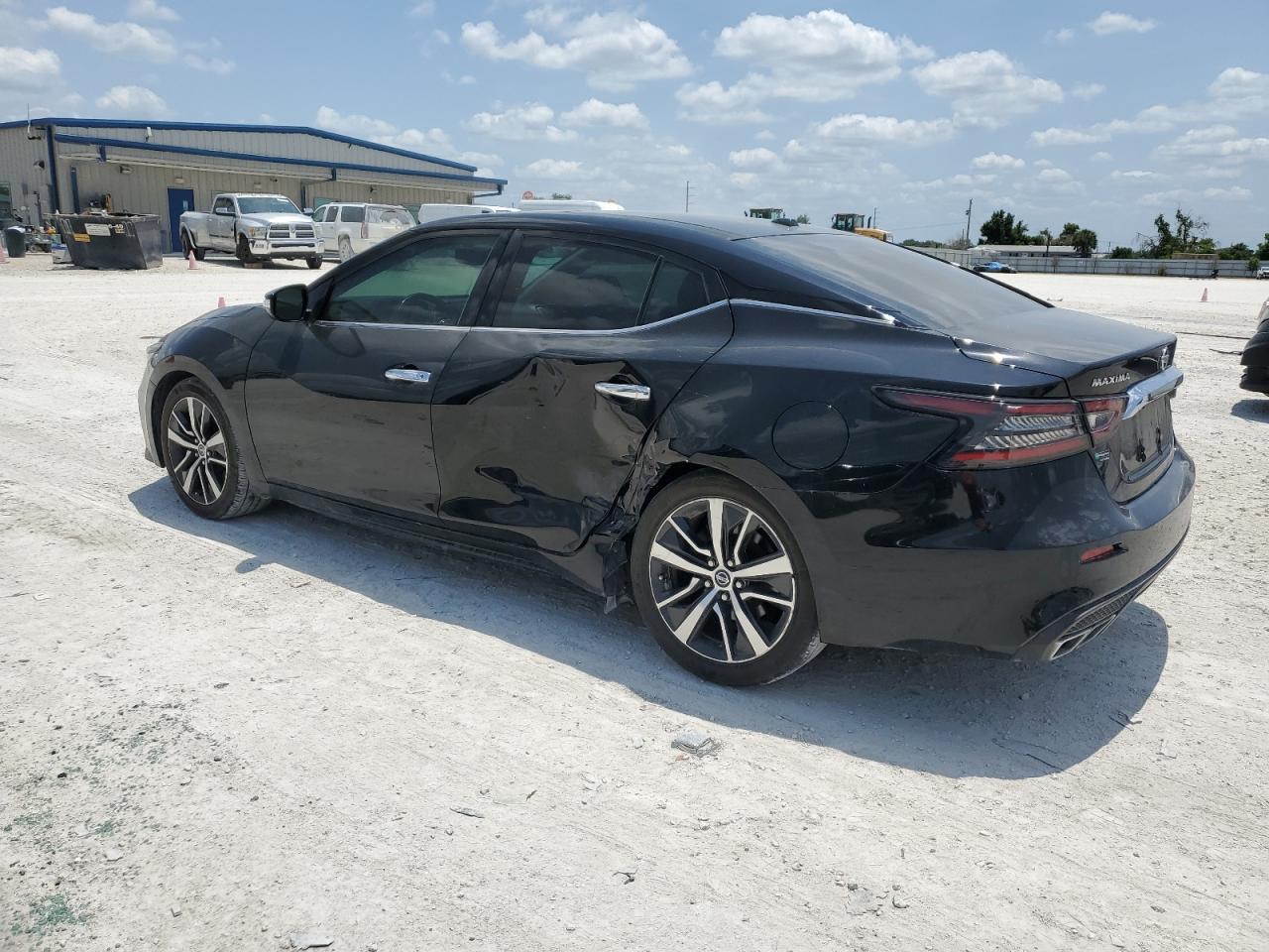 Автомобиль NISSAN MAXIMA SL 2019 | GrandCar Автомобиль NISSAN MAXIMA SL 2019 | GrandCar