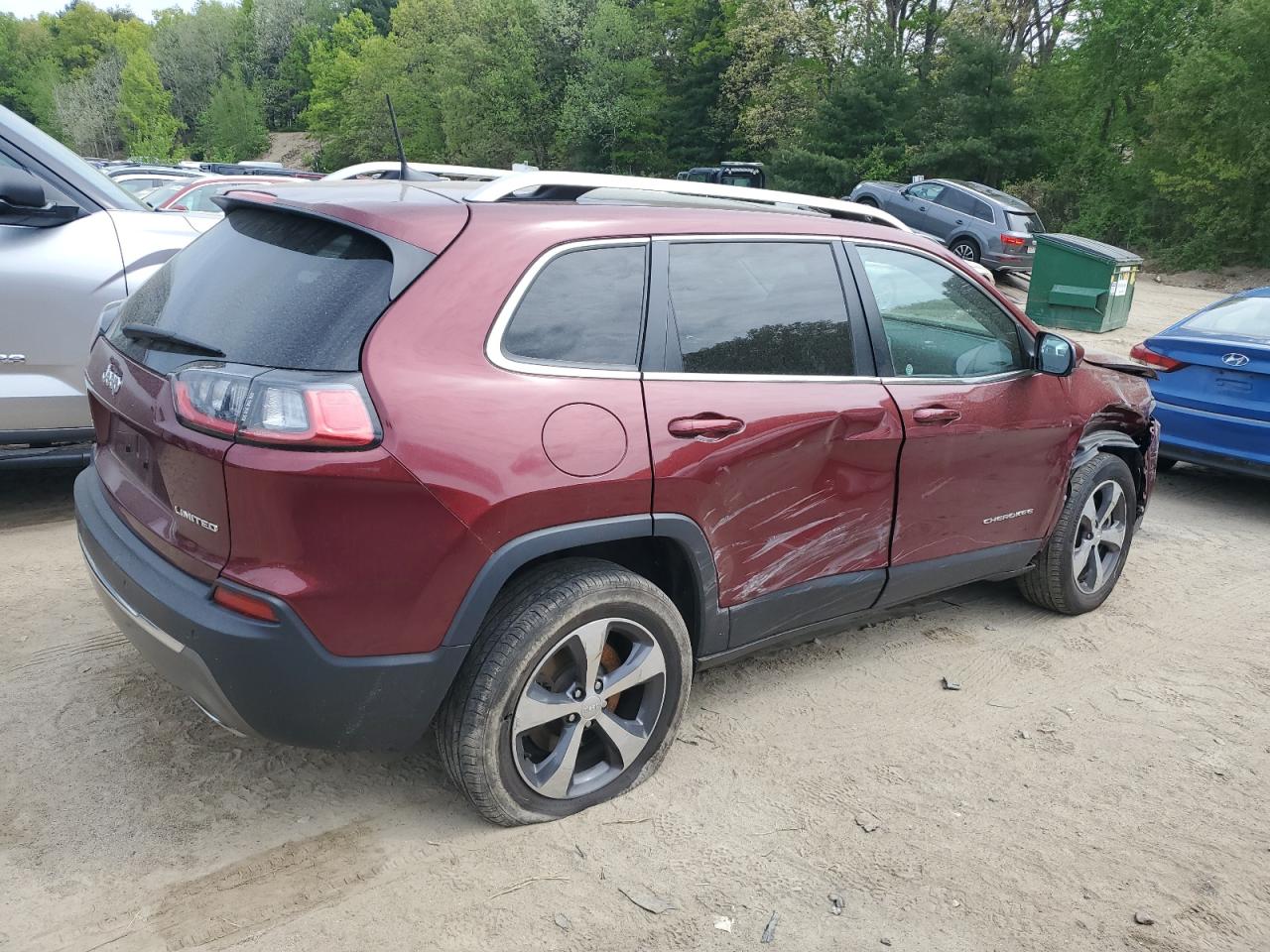 Автомобиль JEEP CHEROKEE LIMITED 2019 | GrandCar Автомобиль JEEP CHEROKEE LIMITED 2019 | GrandCar