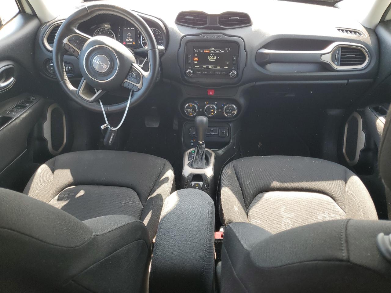 Автомобіль JEEP RENEGADE LATITUDE 2016 | GrandCar Автомобіль JEEP RENEGADE LATITUDE 2016 | GrandCar
