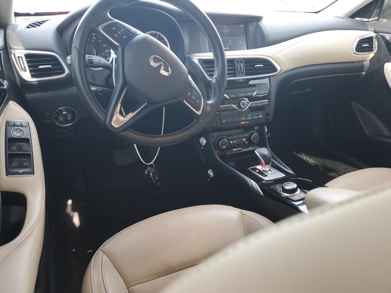 Автомобиль INFINITI QX30 BASE 2018 | GrandCar Автомобиль INFINITI QX30 BASE 2018 | GrandCar