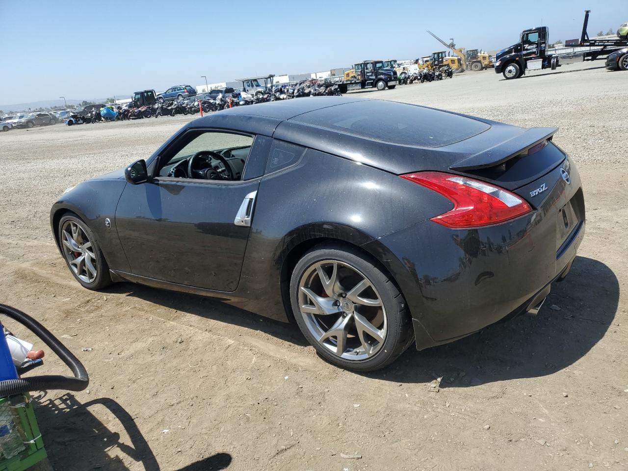 Автомобіль NISSAN 370Z BASE 2016 | GrandCar Автомобіль NISSAN 370Z BASE 2016 | GrandCar