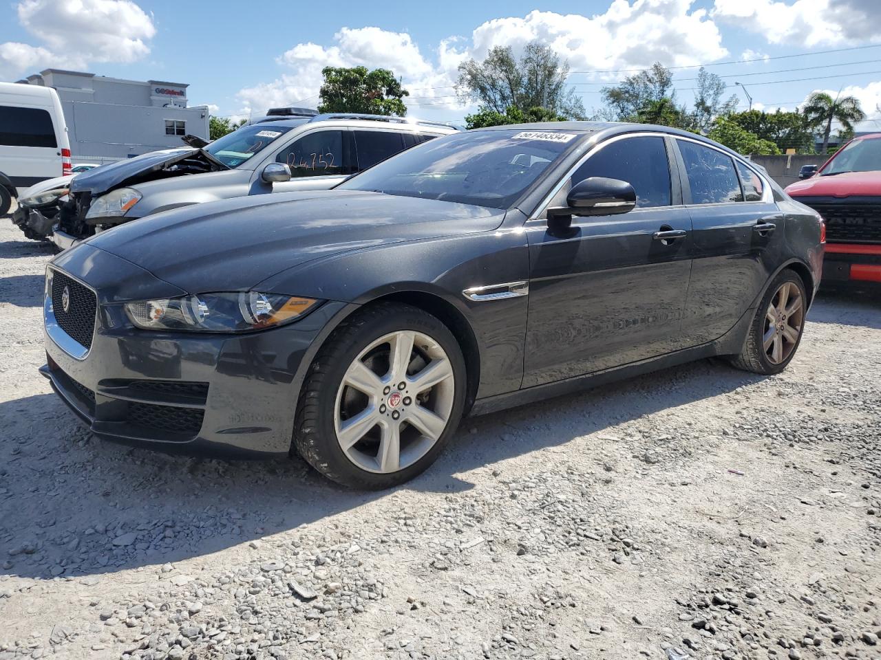 Автомобиль JAGUAR XE PREMIUM 2017 | GrandCar