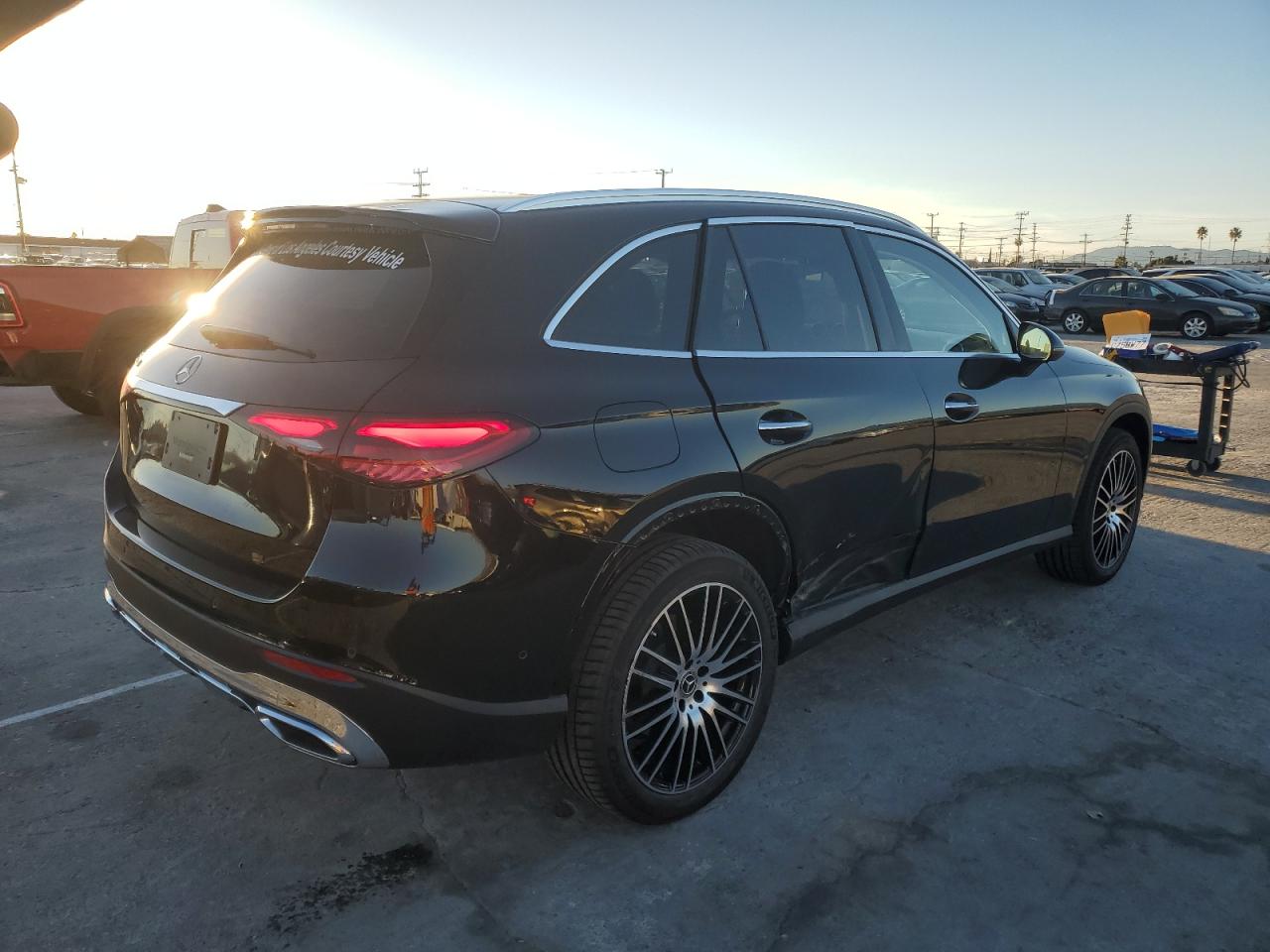 Автомобиль MERCEDES-BENZ GLC 300 2024 | GrandCar Автомобиль MERCEDES-BENZ GLC 300 2024 | GrandCar