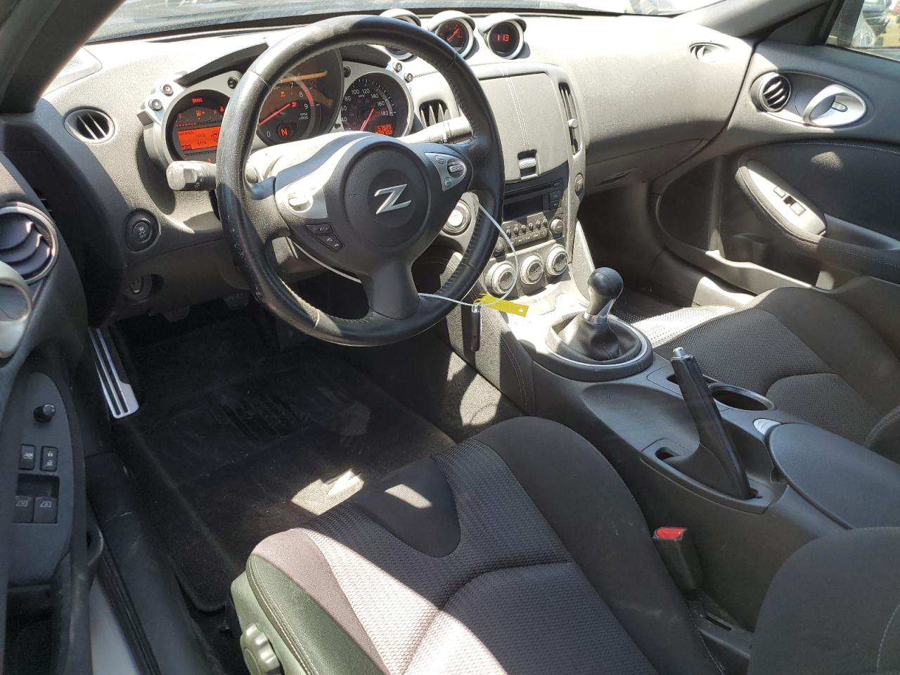Автомобіль NISSAN 370Z BASE 2016 | GrandCar Автомобіль NISSAN 370Z BASE 2016 | GrandCar