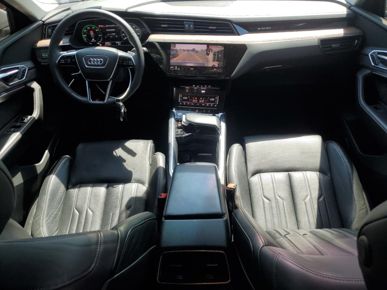 Автомобиль AUDI E-TRON PRESTIGE 2019 | GrandCar Автомобиль AUDI E-TRON PRESTIGE 2019 | GrandCar