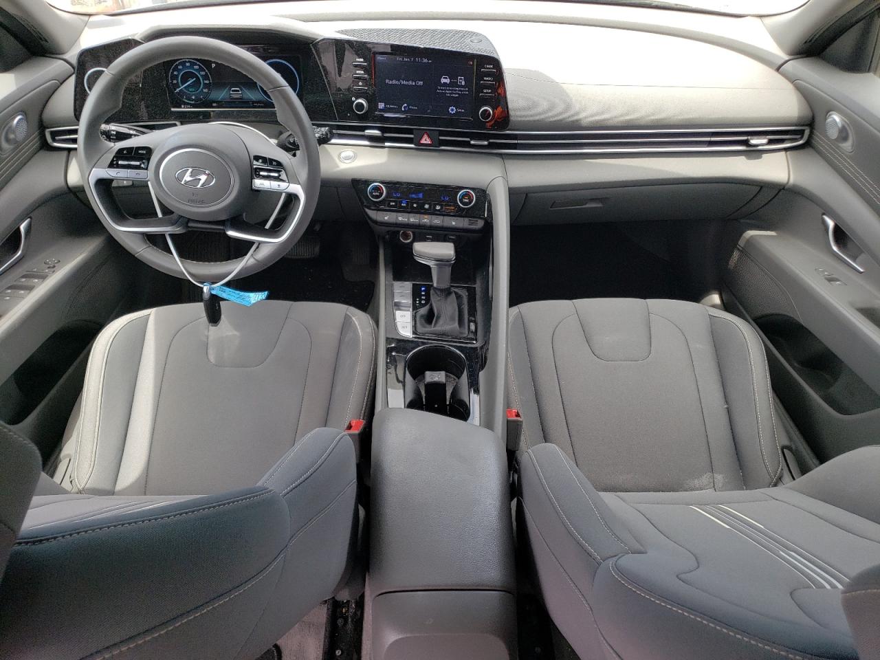 Автомобіль HYUNDAI ELANTRA SEL 2021 | GrandCar Автомобіль HYUNDAI ELANTRA SEL 2021 | GrandCar