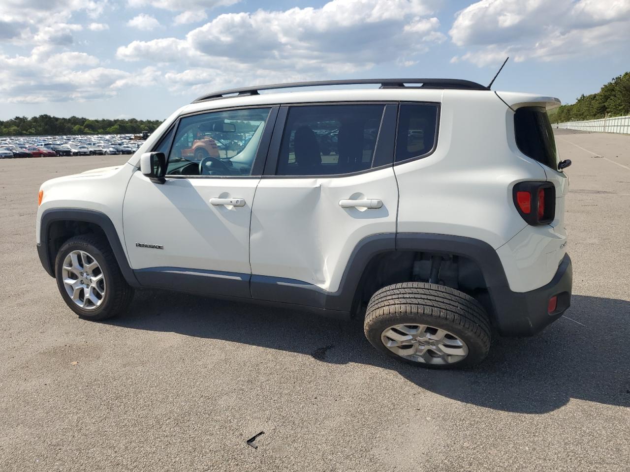 Автомобіль JEEP RENEGADE LATITUDE 2016 | GrandCar Автомобіль JEEP RENEGADE LATITUDE 2016 | GrandCar