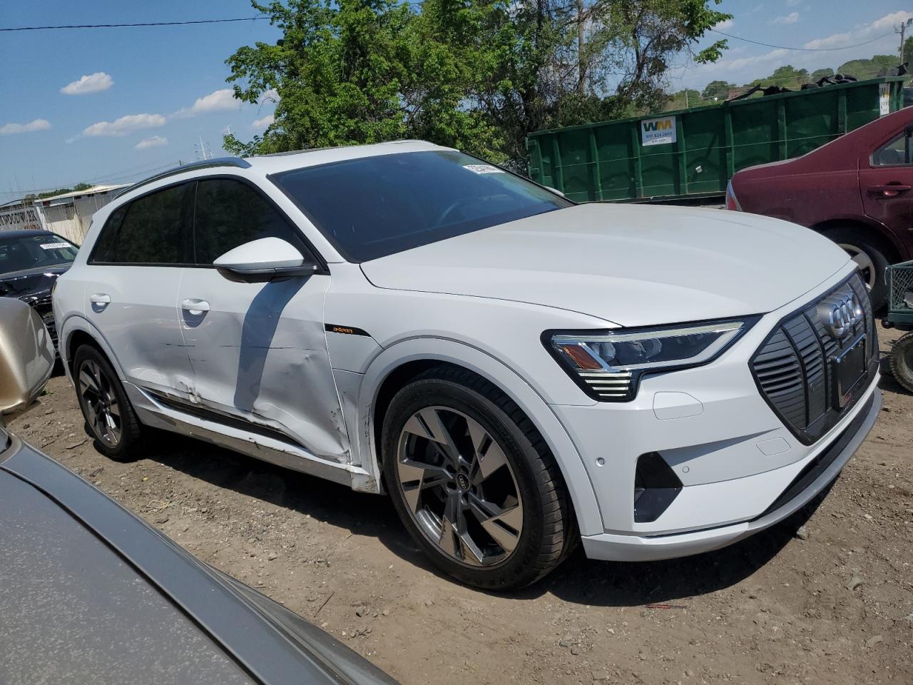 Автомобиль AUDI E-TRON PRESTIGE 2019 | GrandCar Автомобиль AUDI E-TRON PRESTIGE 2019 | GrandCar