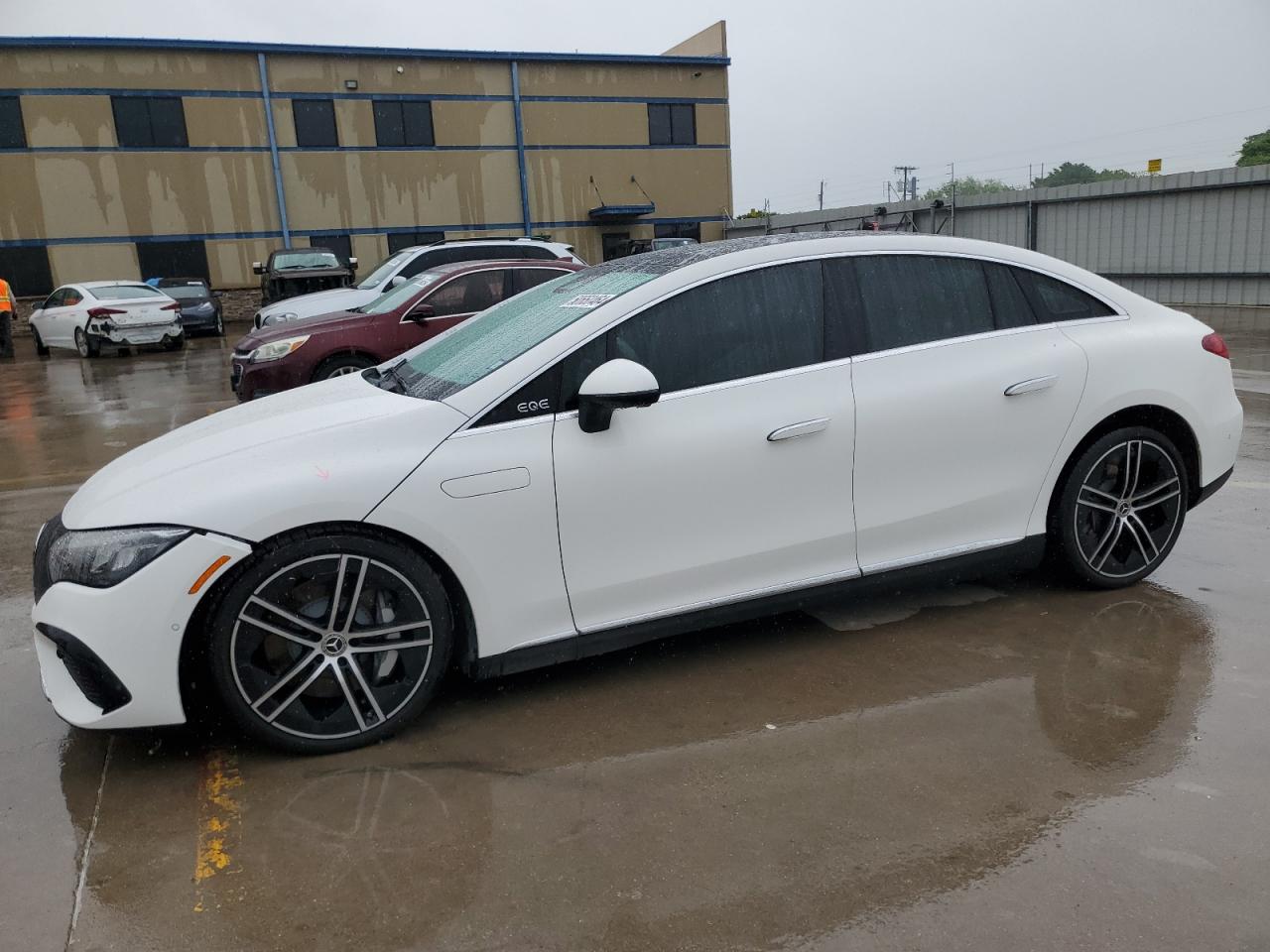 Автомобиль MERCEDES-BENZ EQE SEDAN 350 4MATIC 2023 | GrandCar
