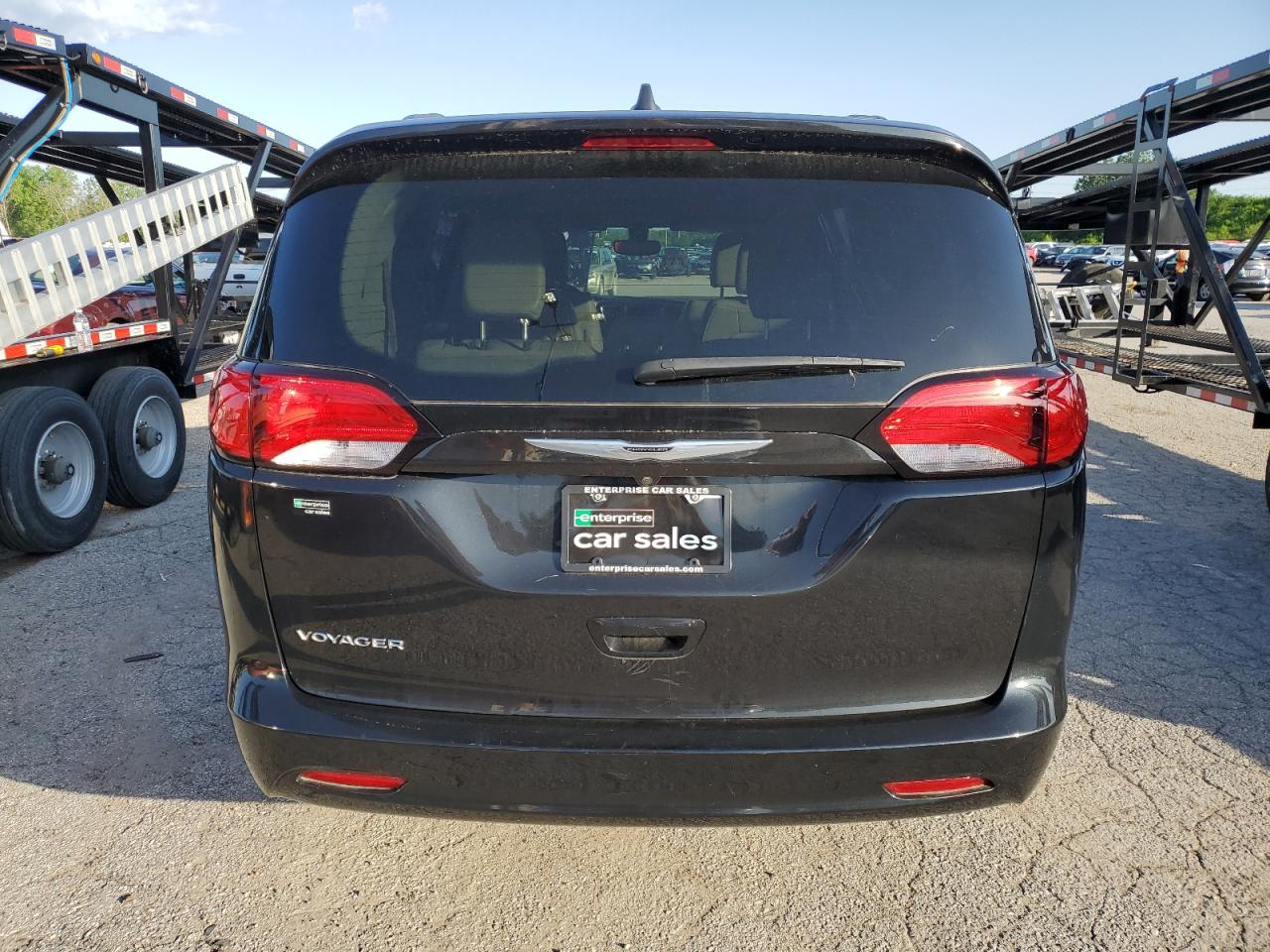 Автомобиль CHRYSLER VOYAGER LXI 2021 | GrandCar Автомобиль CHRYSLER VOYAGER LXI 2021 | GrandCar