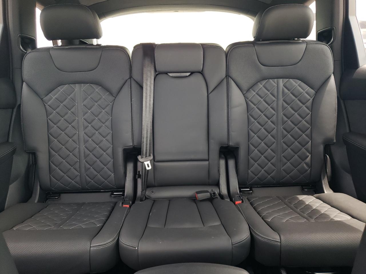 Автомобиль AUDI SQ7 PRESTIGE 2023 | GrandCar Автомобиль AUDI SQ7 PRESTIGE 2023 | GrandCar