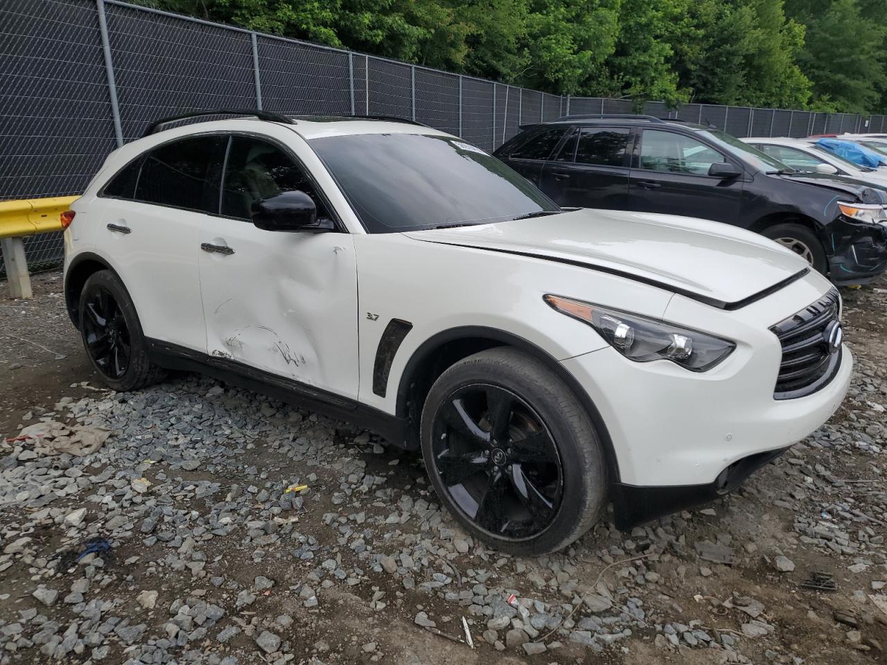 Автомобіль INFINITI QX70 2017 | GrandCar Автомобіль INFINITI QX70 2017 | GrandCar