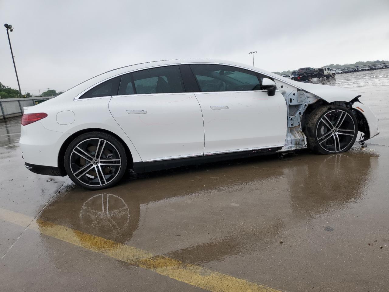Автомобиль MERCEDES-BENZ EQE SEDAN 350 4MATIC 2023 | GrandCar Автомобиль MERCEDES-BENZ EQE SEDAN 350 4MATIC 2023 | GrandCar