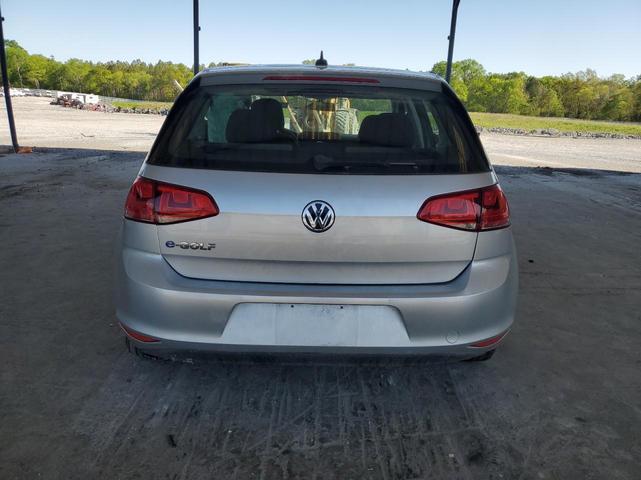 Автомобиль VOLKSWAGEN E-GOLF SE 2016 | GrandCar Автомобиль VOLKSWAGEN E-GOLF SE 2016 | GrandCar