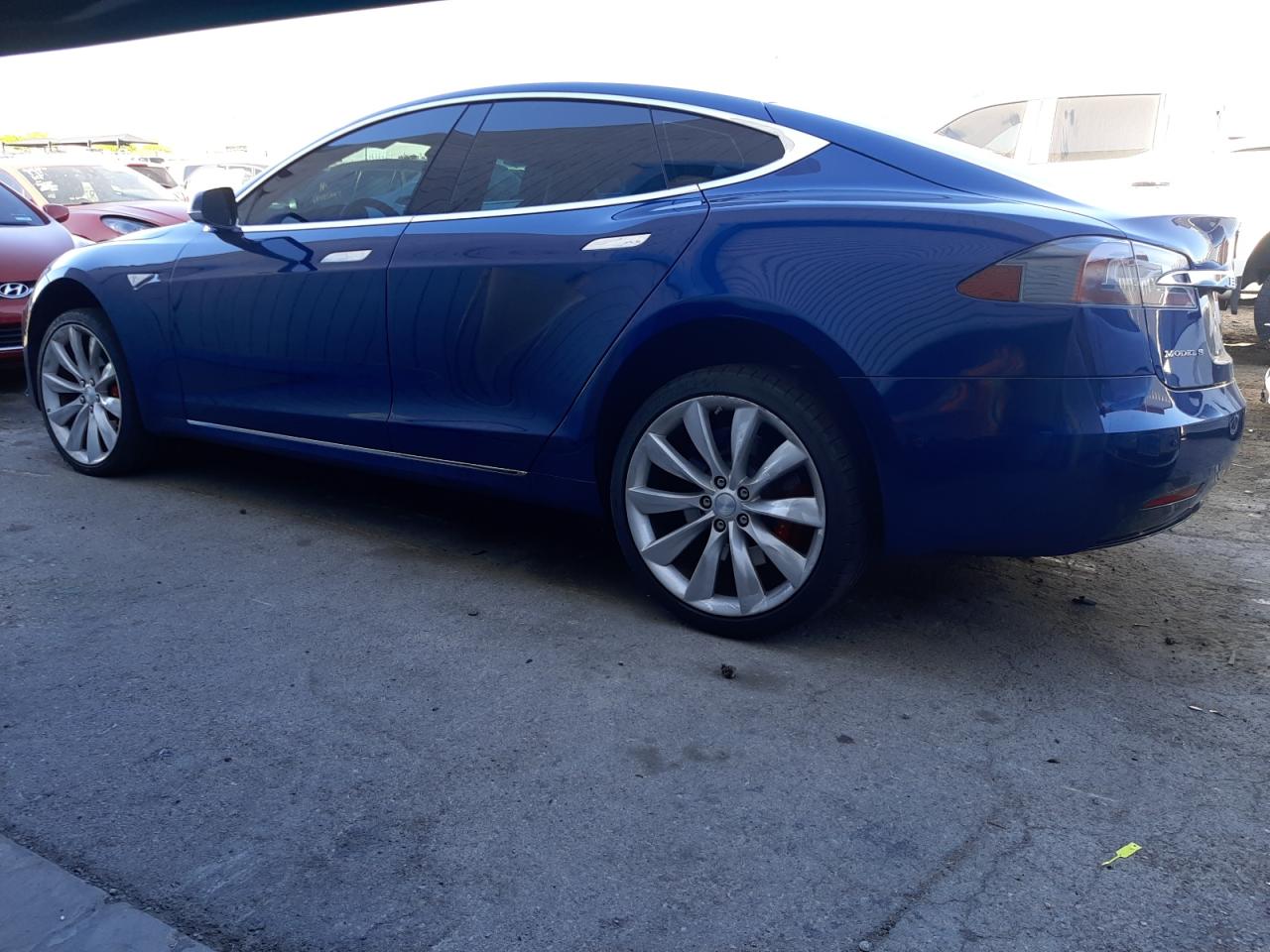 Автомобіль TESLA MODEL S 2016 | GrandCar Автомобіль TESLA MODEL S 2016 | GrandCar