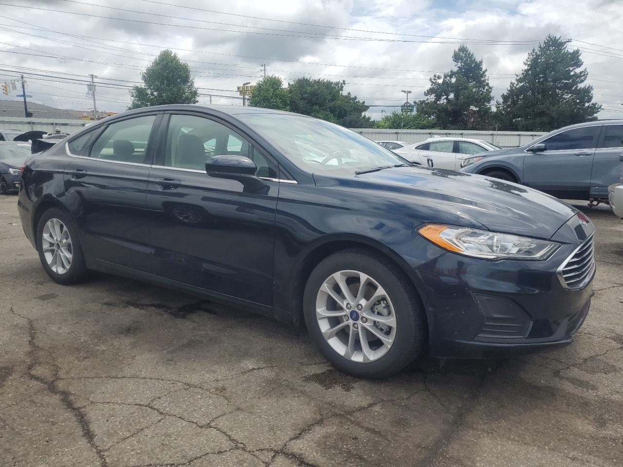 Автомобиль FORD FUSION SE 2020 | GrandCar Автомобиль FORD FUSION SE 2020 | GrandCar
