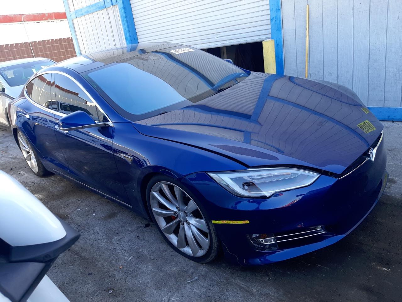 Автомобіль TESLA MODEL S 2016 | GrandCar Автомобіль TESLA MODEL S 2016 | GrandCar