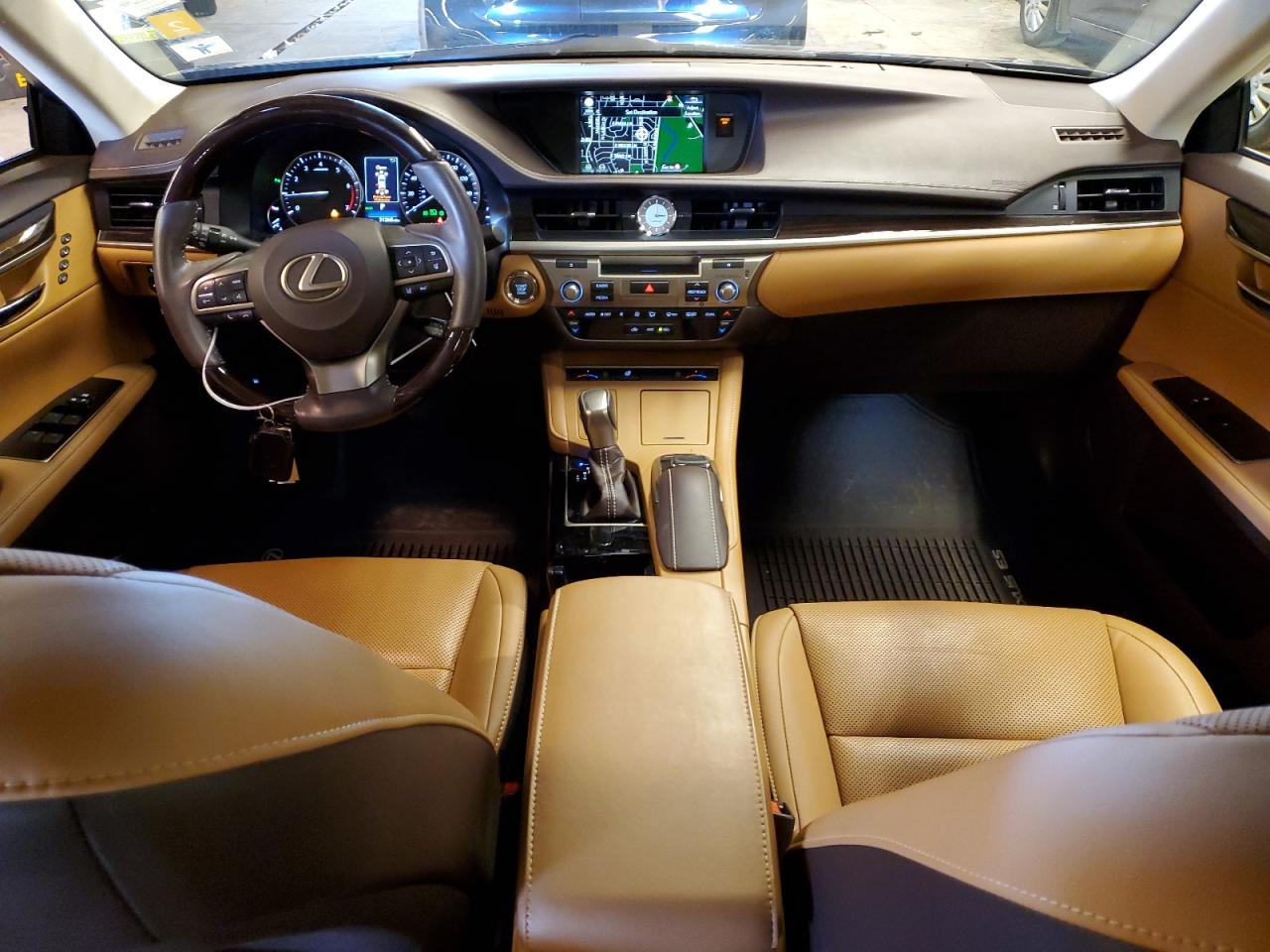 Автомобіль LEXUS ES 350 2018 | GrandCar Автомобіль LEXUS ES 350 2018 | GrandCar