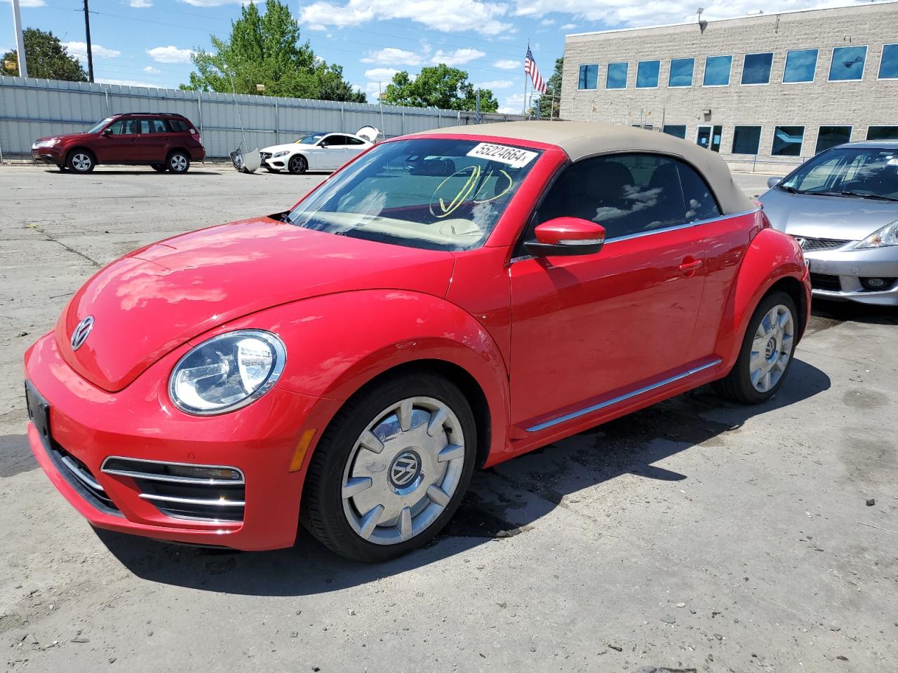 Автомобиль VOLKSWAGEN BEETLE S 2017 | GrandCar