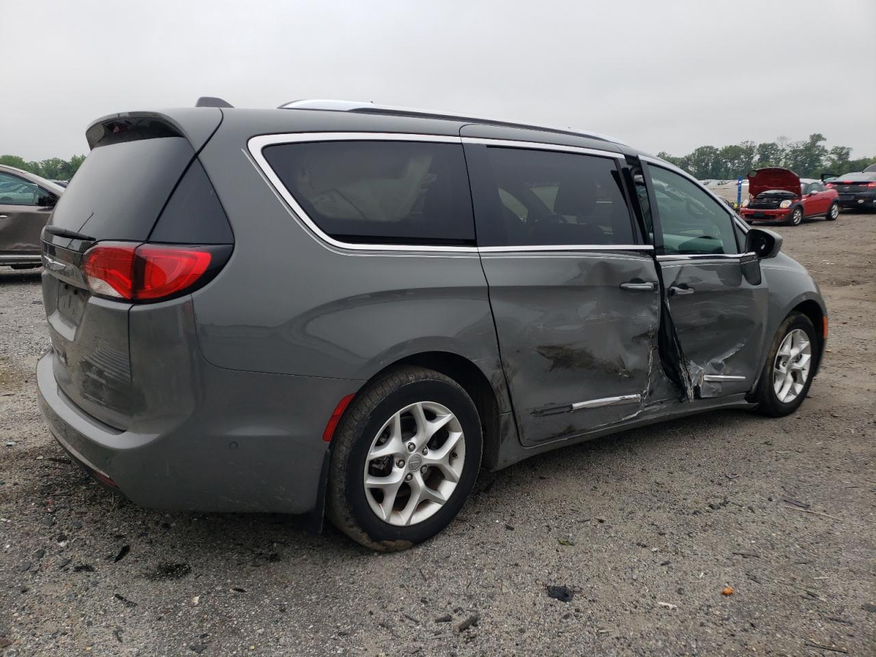 Автомобиль CHRYSLER PACIFICA TOURING L 2020 | GrandCar Автомобиль CHRYSLER PACIFICA TOURING L 2020 | GrandCar