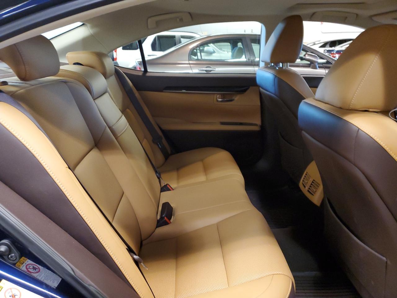 Автомобіль LEXUS ES 350 2018 | GrandCar Автомобіль LEXUS ES 350 2018 | GrandCar