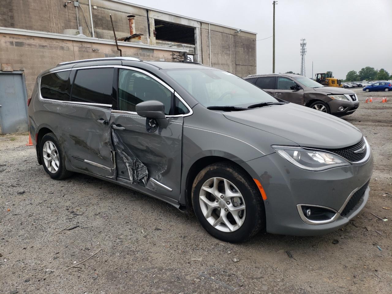 Автомобиль CHRYSLER PACIFICA TOURING L 2020 | GrandCar Автомобиль CHRYSLER PACIFICA TOURING L 2020 | GrandCar