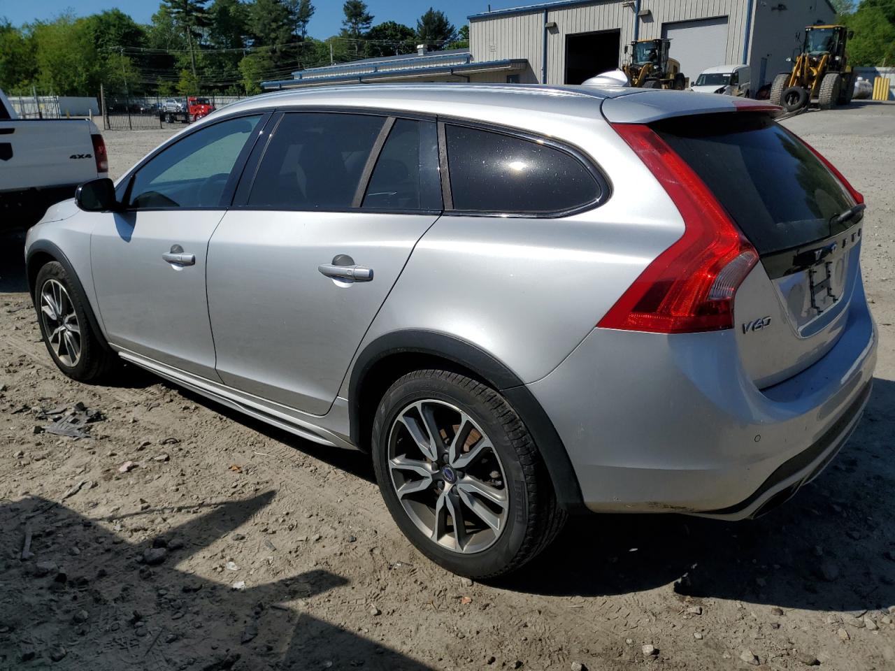 Автомобіль VOLVO V60 CROSS COUNTRY PREMIER 2017 | GrandCar Автомобіль VOLVO V60 CROSS COUNTRY PREMIER 2017 | GrandCar
