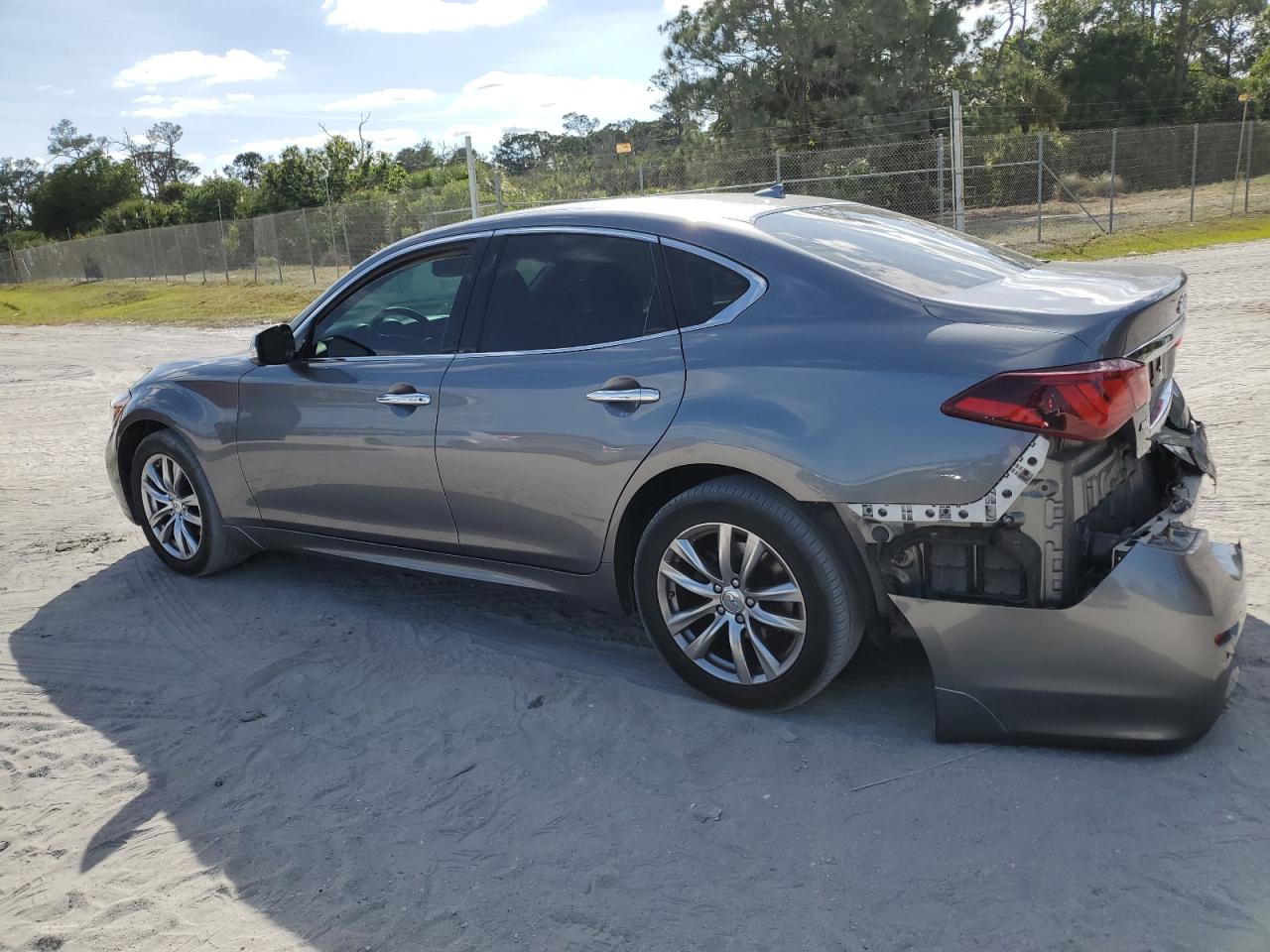 Автомобиль INFINITI Q70 3.7 LUXE 2018 | GrandCar Автомобиль INFINITI Q70 3.7 LUXE 2018 | GrandCar