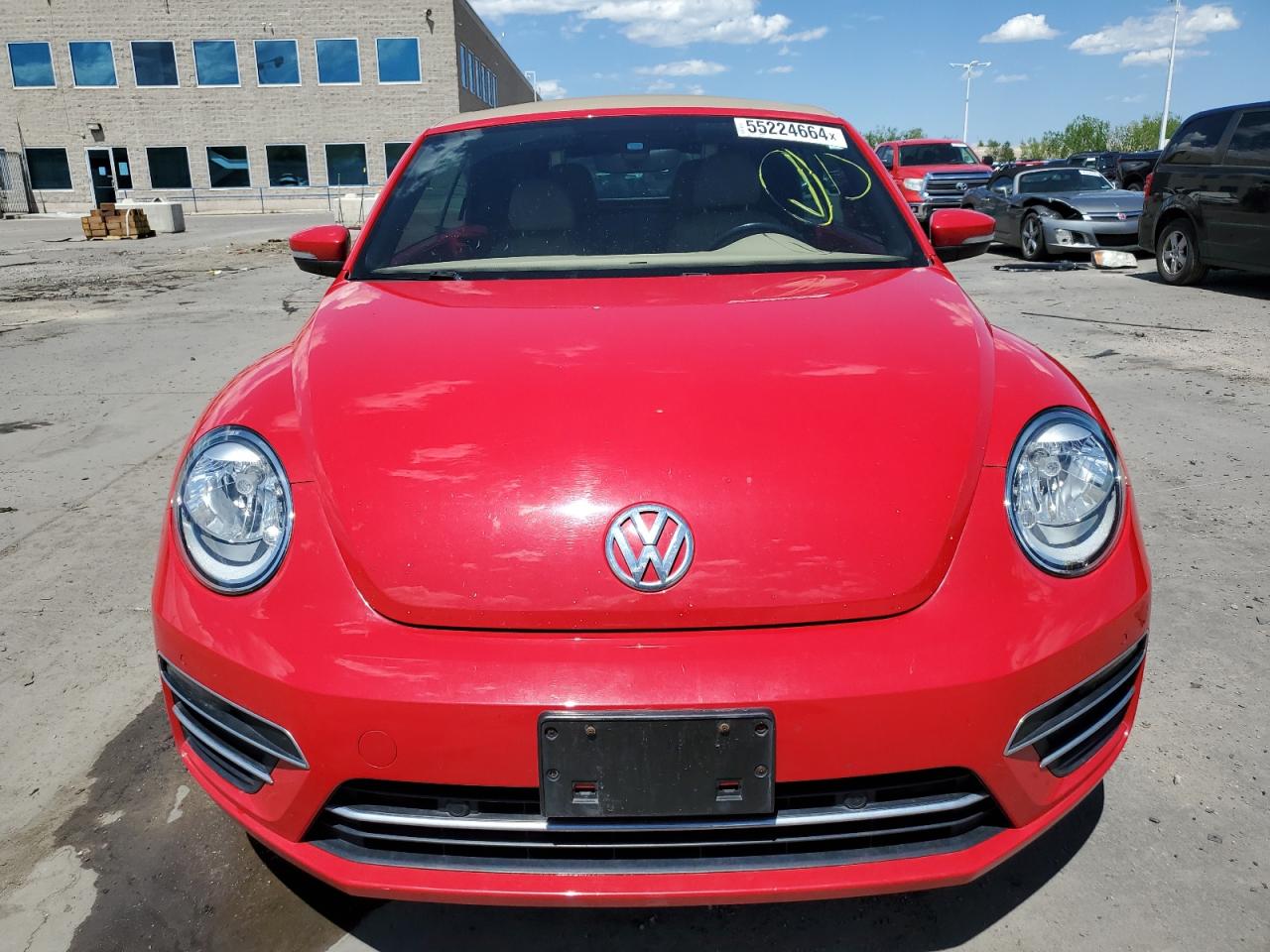 Автомобиль VOLKSWAGEN BEETLE S 2017 | GrandCar Автомобиль VOLKSWAGEN BEETLE S 2017 | GrandCar