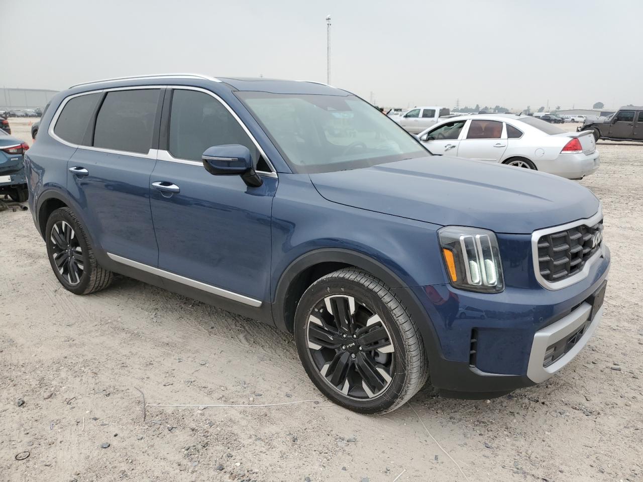 Автомобиль KIA TELLURIDE SX 2023 | GrandCar Автомобиль KIA TELLURIDE SX 2023 | GrandCar