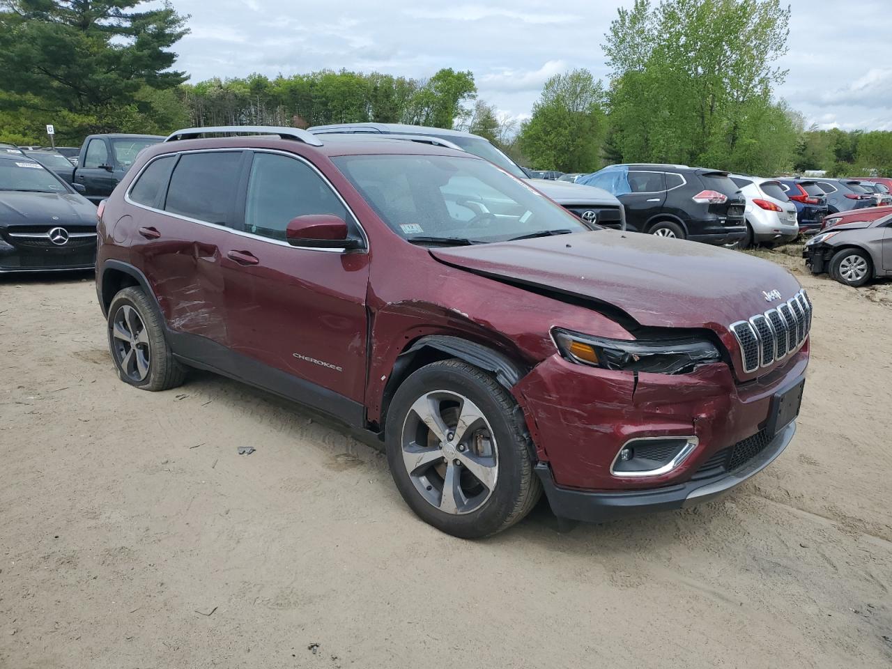 Автомобиль JEEP CHEROKEE LIMITED 2019 | GrandCar Автомобиль JEEP CHEROKEE LIMITED 2019 | GrandCar