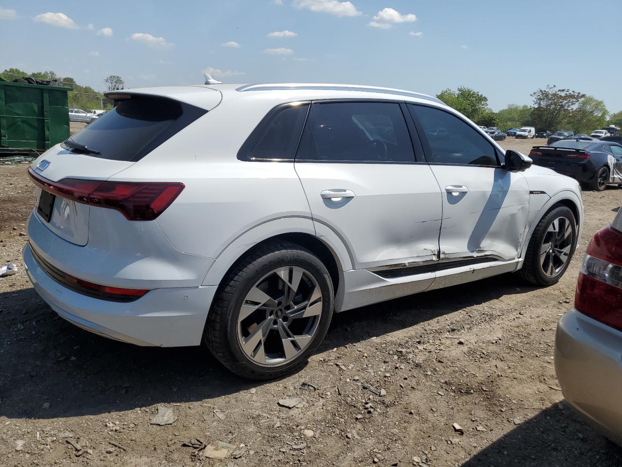 Автомобиль AUDI E-TRON PRESTIGE 2019 | GrandCar Автомобиль AUDI E-TRON PRESTIGE 2019 | GrandCar