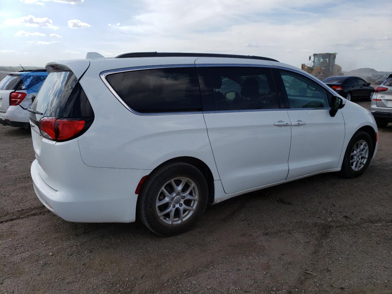 Автомобіль CHRYSLER VOYAGER LXI 2020 | GrandCar Автомобіль CHRYSLER VOYAGER LXI 2020 | GrandCar