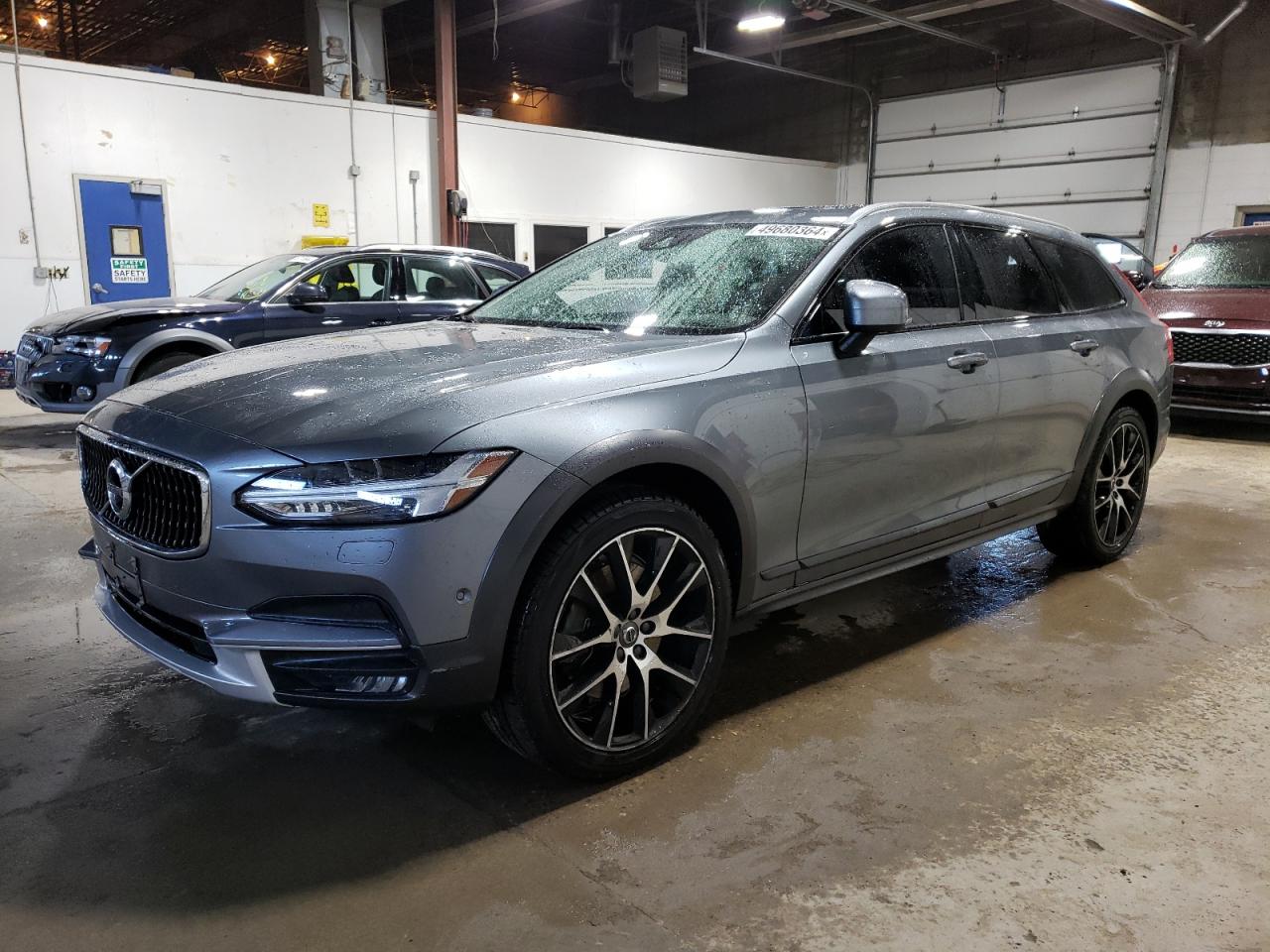 Автомобиль VOLVO V90 CROSS COUNTRY T6 INSCRIPTION 2018 | GrandCar