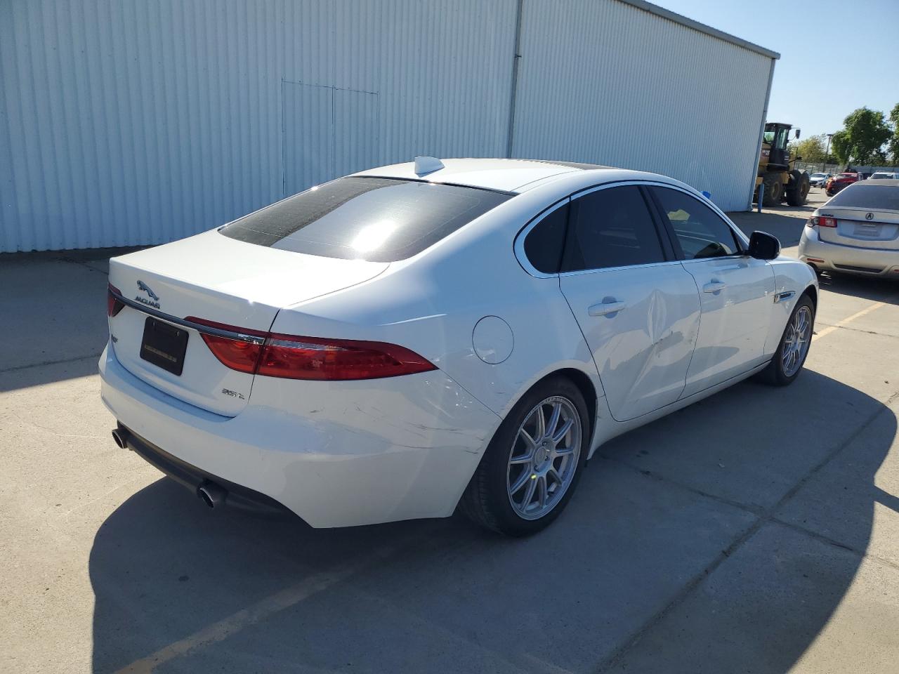 Автомобіль JAGUAR XF PREMIUM 2016 | GrandCar Автомобіль JAGUAR XF PREMIUM 2016 | GrandCar