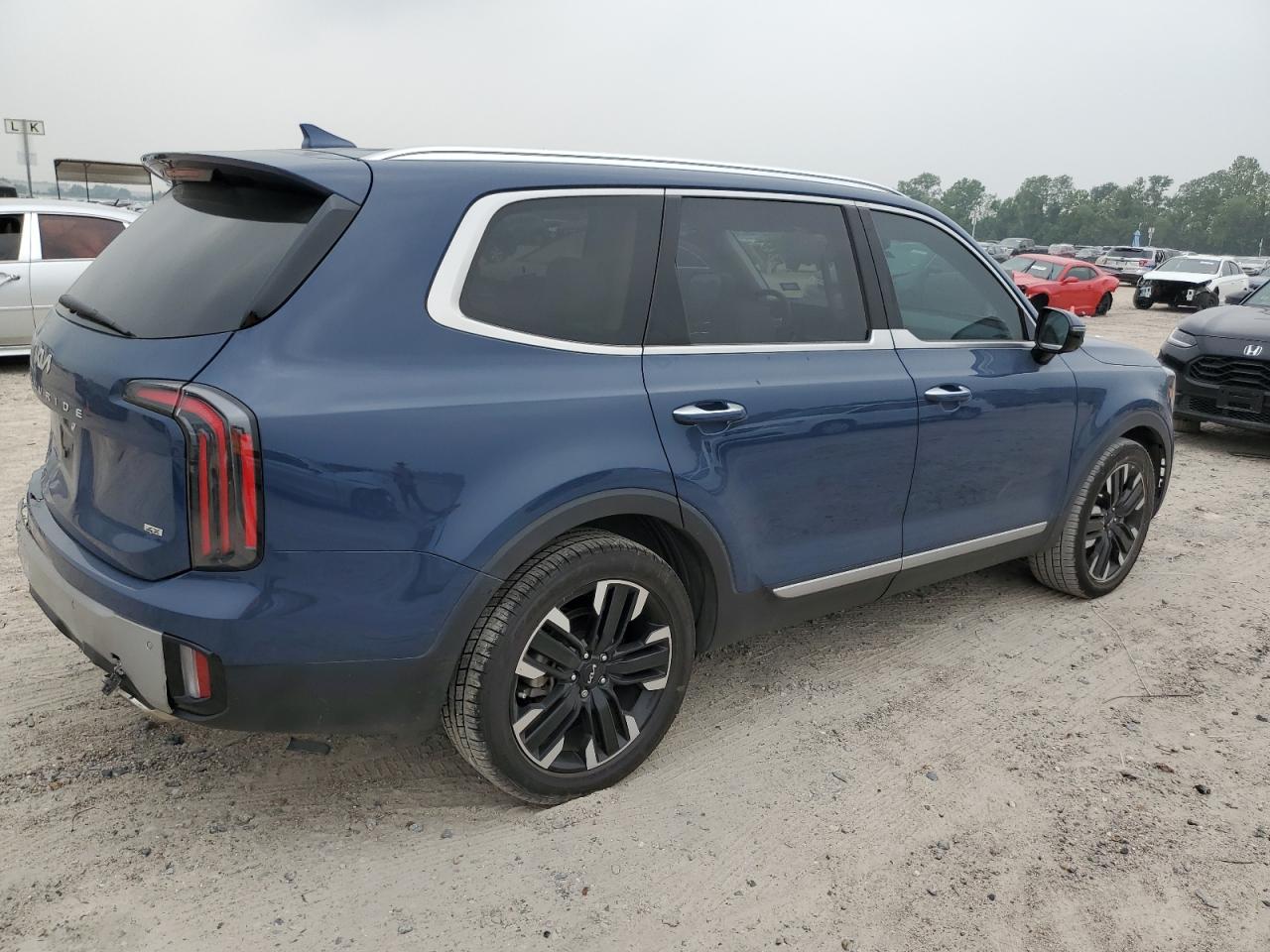 Автомобиль KIA TELLURIDE SX 2023 | GrandCar Автомобиль KIA TELLURIDE SX 2023 | GrandCar