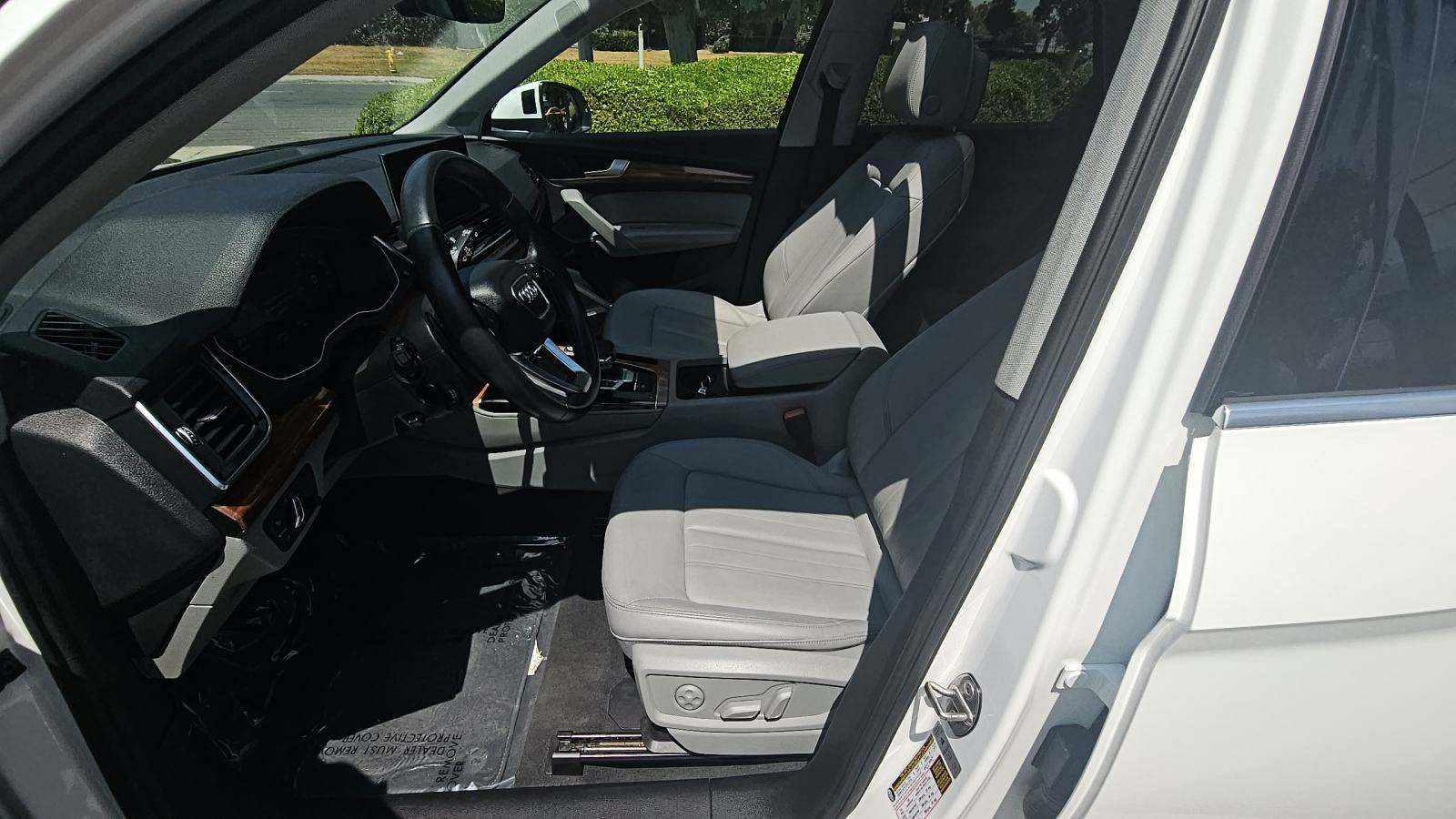 Автомобіль Audi Q5 S line Premium Plus 2023 | GrandCar Автомобіль Audi Q5 S line Premium Plus 2023 | GrandCar